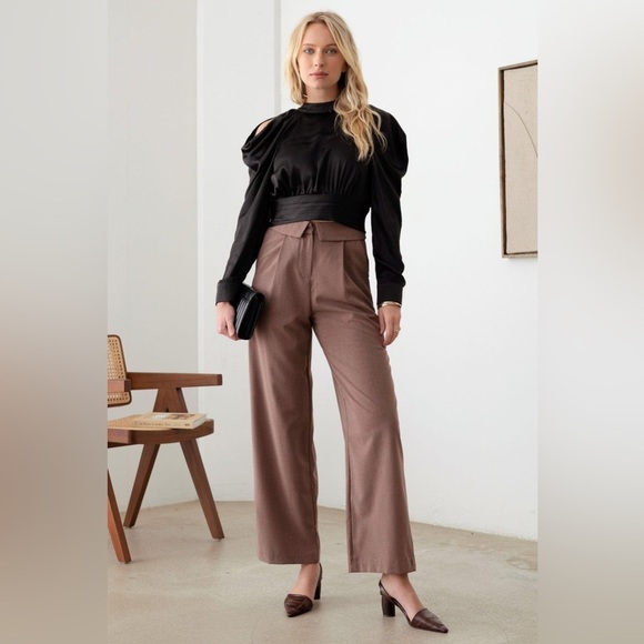 NWT-Satin Drape Sleeve Crop Cold Shoulder Top - Picture 4 of 9